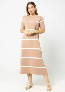 Vestido midi listrado: como usar a peça que nunca sai de moda?